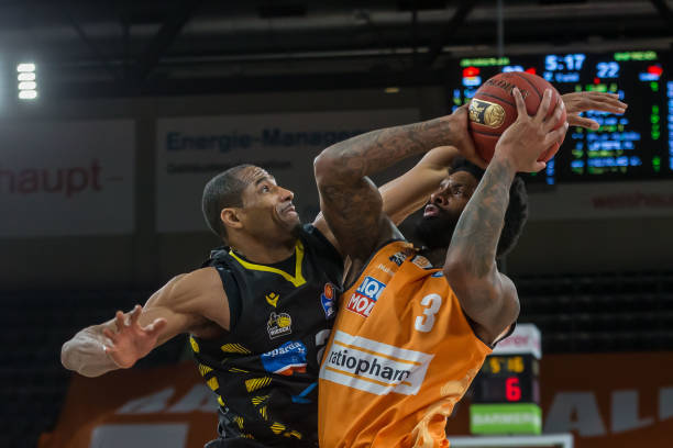 通过增加 通过增加