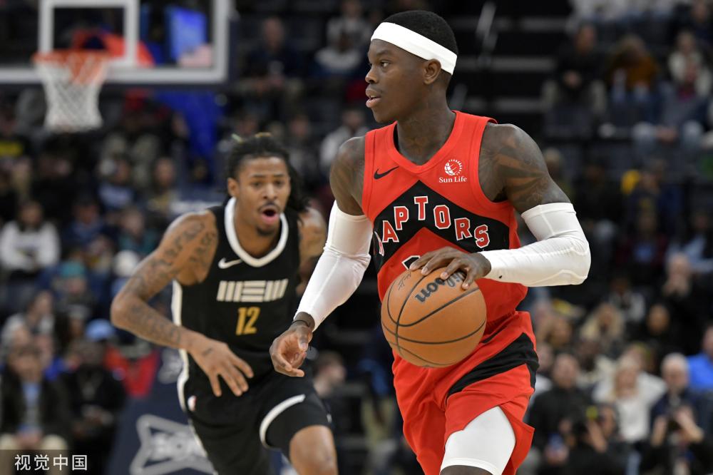 拼抢中不慎 拼抢中不慎