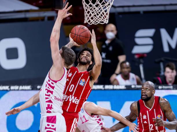 在开幕式的 在开幕式的