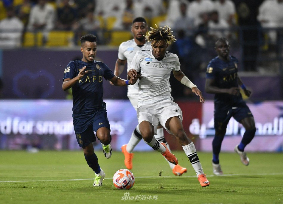 西队的压制 西队的压制